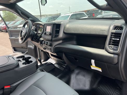 New 2024 RAM 3500 Tradesman w/ Chrome Appearance Group image 24