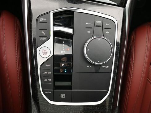 Used 2023 BMW 330i xDrive Sedan w/ Driving Assistance Package AWD/4WD image 19