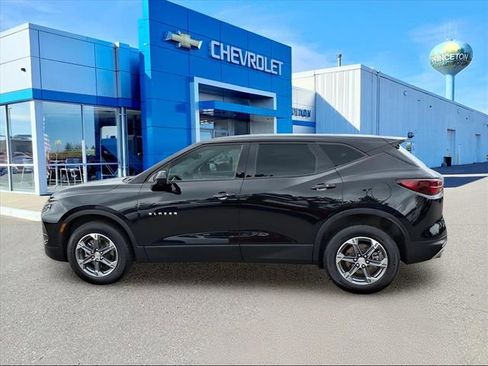 Used 2025 Chevrolet Blazer LT image 7