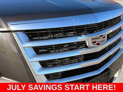 Used 2018 Cadillac Escalade ESV Luxury AWD/4WD image 42