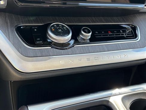 New 2026 Ford Expedition Max Platinum w/ Platinum Ultimate Package image 18