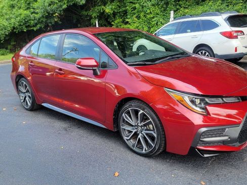 Used 2022 Toyota Corolla SE FWD image 3