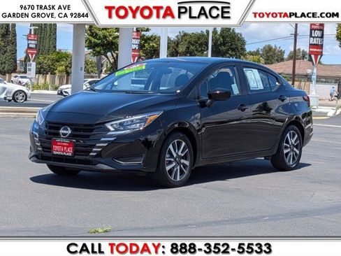 Used 2025 Nissan Versa SV FWD image 1