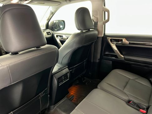 Used 2019 Lexus GX 460 GX 460 w/ Navigation Package image 20