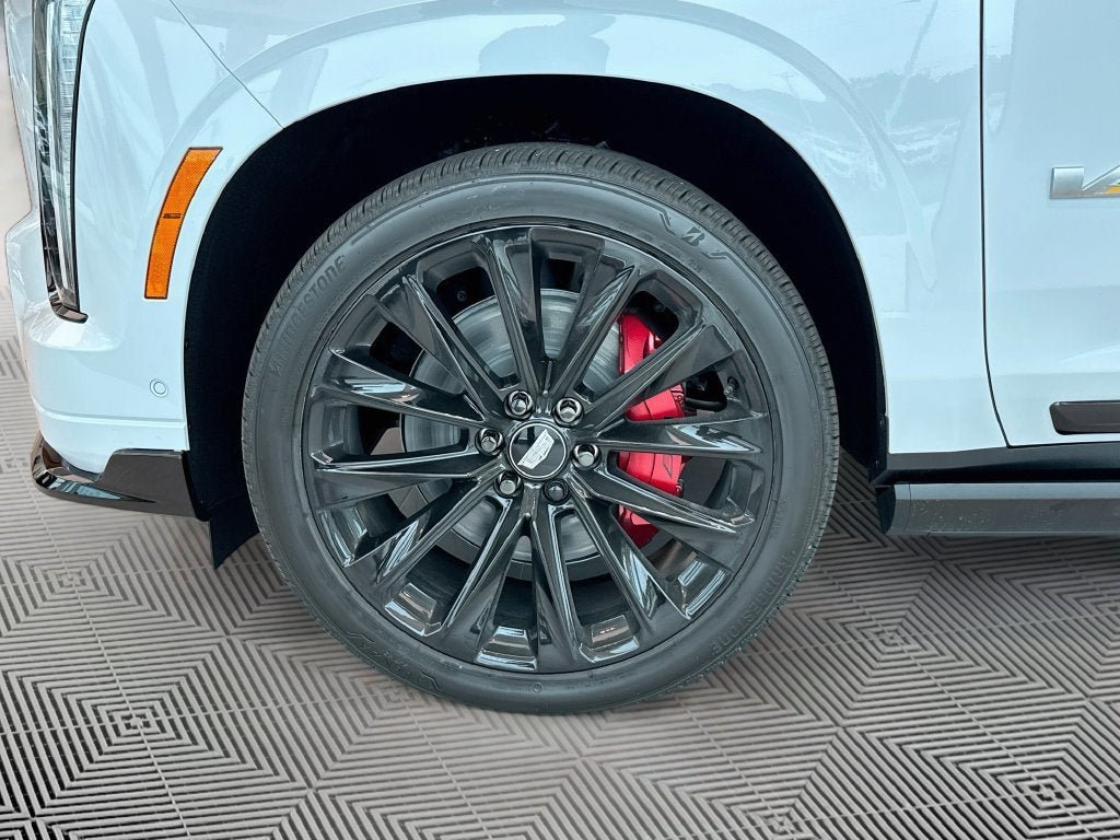 New 2026 Cadillac Escalade V w/ LPO, ONYX Package AWD/4WD image 5