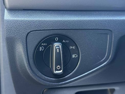 Used 2019 Volkswagen Atlas SE FWD image 30
