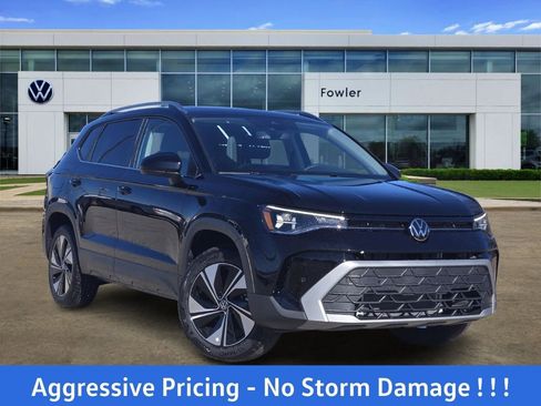 New 2026 Volkswagen Taos SE AWD/4WD image 1