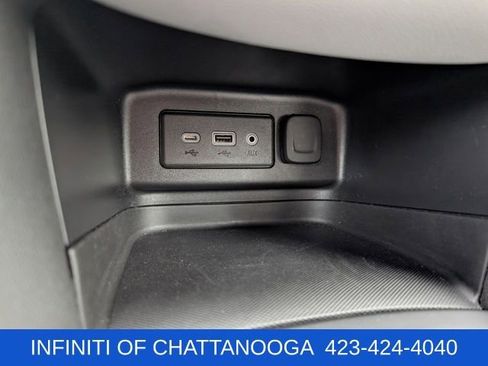 Used 2023 Chevrolet Equinox LT w/ Driver Convenience Package AWD/4WD image 18