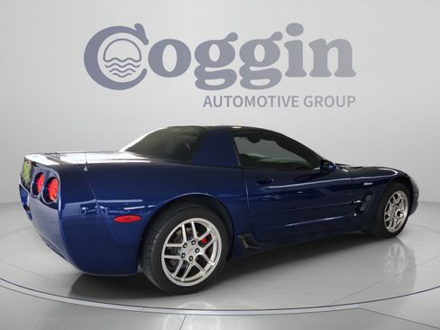 Used 2004 Chevrolet Corvette Z06 w/ Z06 Preferred Equipment Group RWD image 5