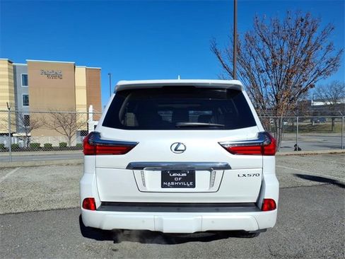 Used 2019 Lexus LX 570 4WD image 4