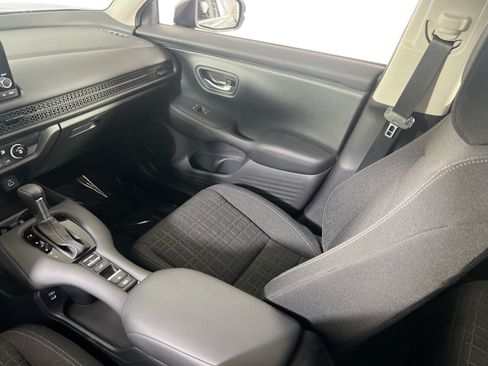 Used 2025 Honda HR-V LX image 21