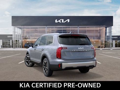 Certified 2025 Kia Telluride S FWD image 4