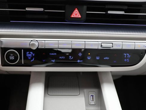 Used 2024 Hyundai Ioniq 6 SEL image 22