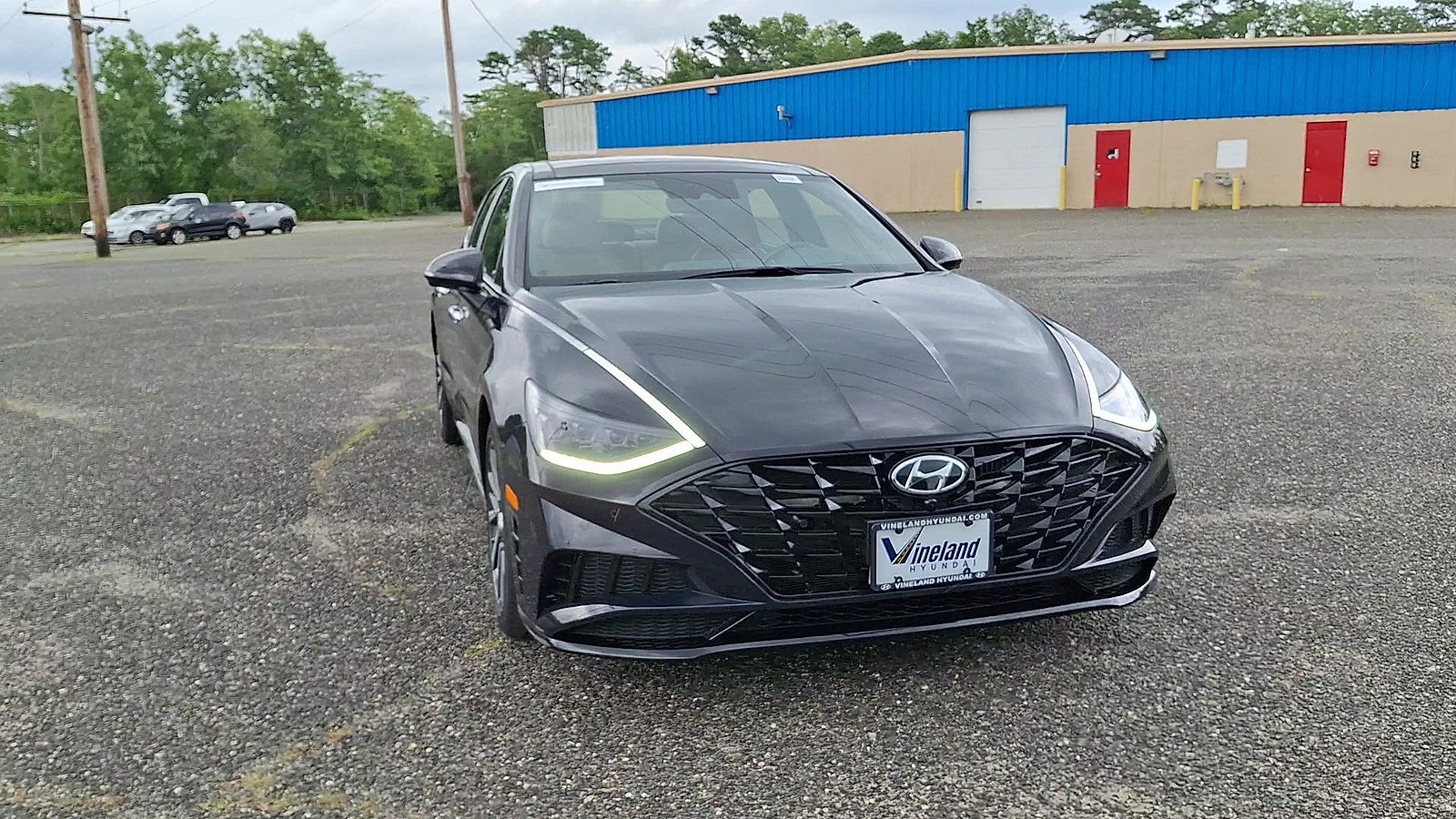 Certified 2023 Hyundai Sonata Limited w/ Cargo Package FWD image 3