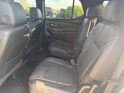Used 2023 Chevrolet Traverse RS AWD/4WD image 7