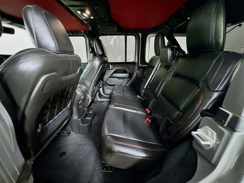 Used 2019 Jeep Wrangler Unlimited Rubicon image 28