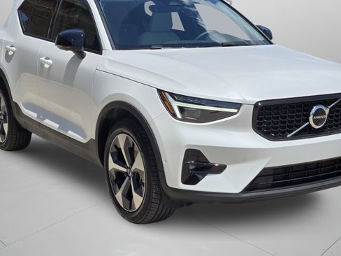 Used 2022 Volvo XC60 B5 Inscription w/ Advanced Package FWD image 31