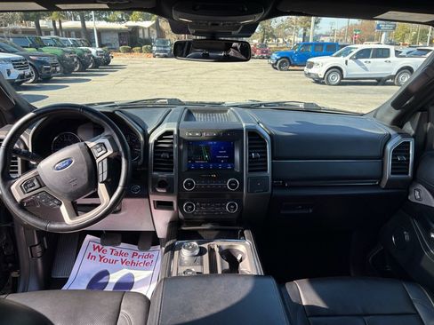 Used 2021 Ford Expedition Max XLT image 15