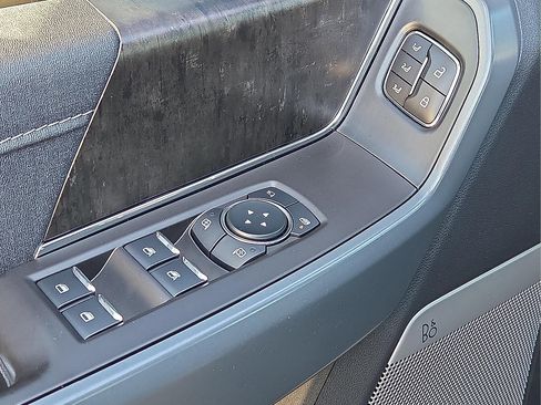 Used 2023 Ford F150 Lariat w/ Trailer Tow Package image 13