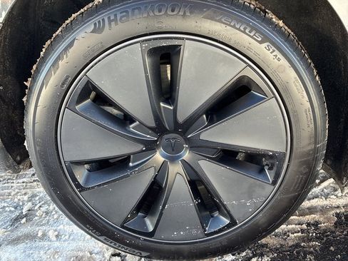 Used 2025 Tesla Model 3 Long Range image 18