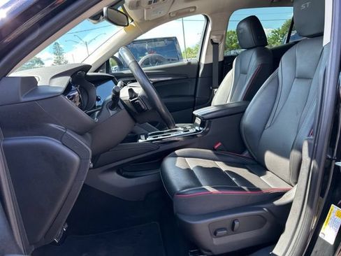 Used 2022 Buick Envision Essence w/ Technology Package I AWD/4WD image 31