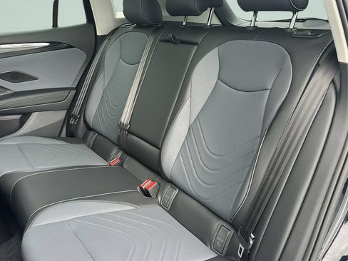 New 2026 Volkswagen Tiguan SE FWD image 26