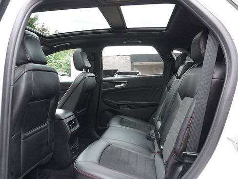 Used 2022 Ford Edge ST-Line image 36