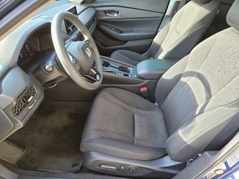 Used 2023 Honda Accord EX image 6