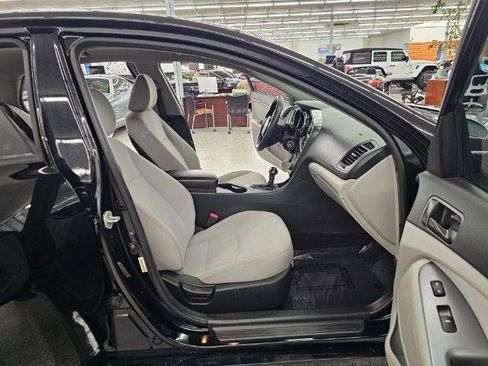 Used 2015 Kia Optima LX FWD image 31