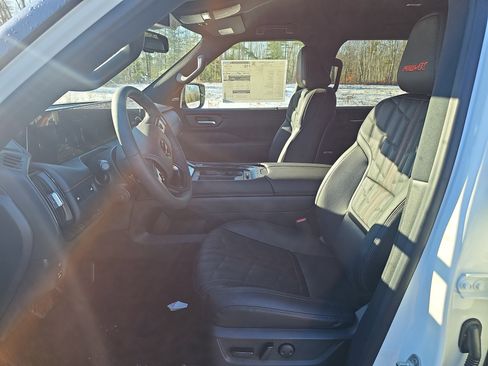 New 2026 Nissan Armada PRO-4X image 12