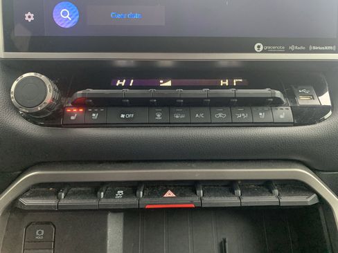 Used 2024 Toyota Tundra Limited image 41