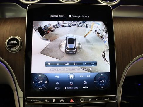 Used 2025 Mercedes-Benz GLC 350e 4MATIC image 9