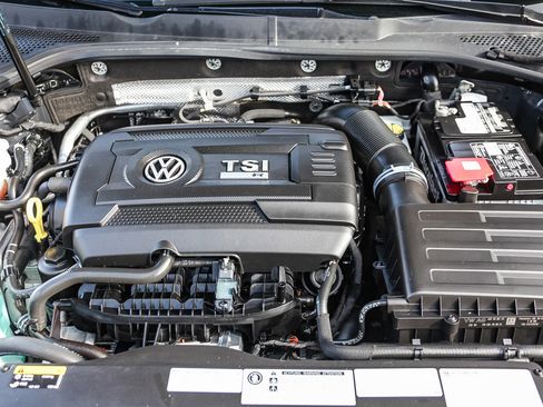 Used 2019 Volkswagen Golf R 4-Door image 25