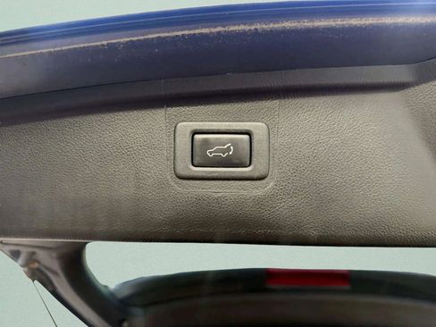 Used 2018 Subaru Outback 2.5i Limited image 17