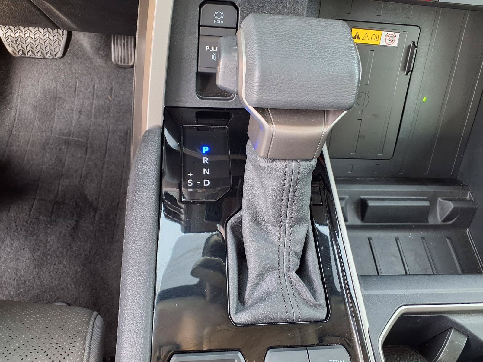 Used 2024 Toyota Tundra Limited w/ Power Package AWD/4WD image 17