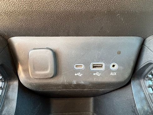 Used 2023 Chevrolet TrailBlazer LT w/ Convenience Package AWD/4WD image 20