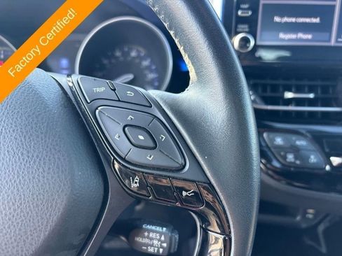 Used 2020 Toyota C-HR XLE image 17