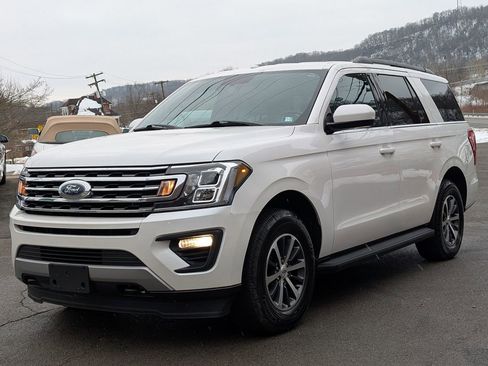 Used 2019 Ford Expedition XLT image 2