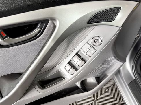 Used 2013 Hyundai Elantra GLS w/ Preferred Pkg FWD image 26