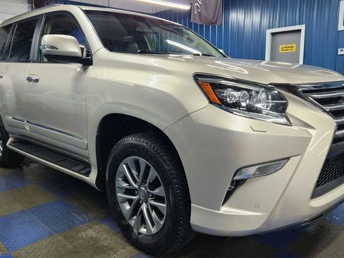 Used 2016 Lexus GX 460 Luxury image 2
