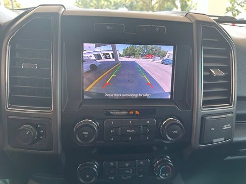 Used 2020 Ford F150 XLT w/ Equipment Group 302A Luxury AWD/4WD image 26