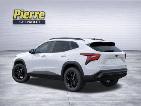 New 2026 Chevrolet Trax LT FWD image 3