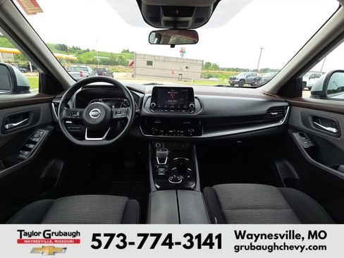 Used 2021 Nissan Rogue SV AWD/4WD image 29