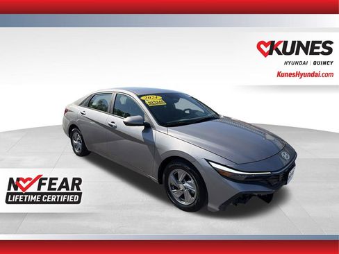 Used 2024 Hyundai Elantra SE FWD image 1