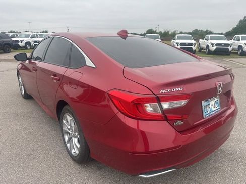 Used 2019 Honda Accord LX image 7