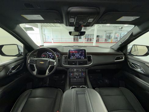 Used 2021 Chevrolet Suburban Premier image 23