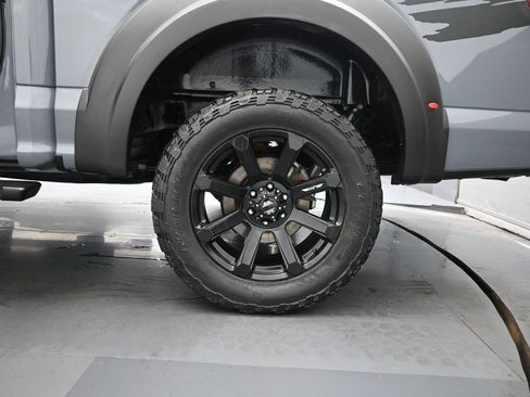Used 2019 Ford F150 XLT w/ Equipment Group 302A Luxury AWD/4WD image 18