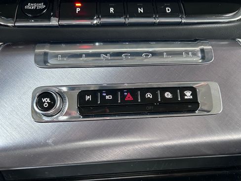 Used 2025 Lincoln Aviator AWD w/ Equipment Group 101A image 30
