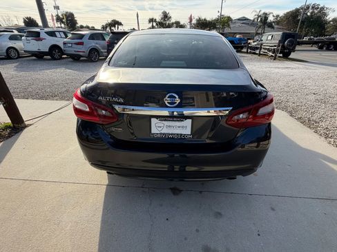 Used 2018 Nissan Altima 2.5 S w/ S Convenience Package image 9