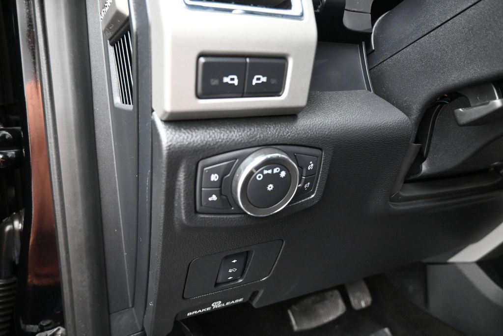 Used 2017 Ford F250 Lariat w/ Chrome Package AWD/4WD image 12